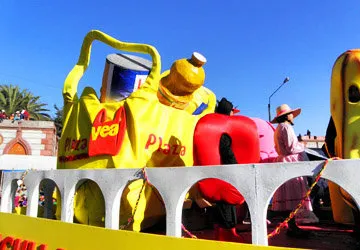 Arequipa Friendship Parade Float