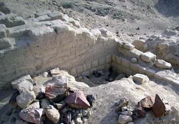 Adobe mudbrick walls at Paredones near Nazca city.