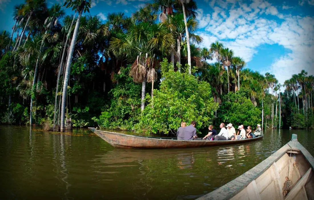 Tour lago Sandoval