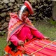 Mujer tejiendo en el valle sagrado