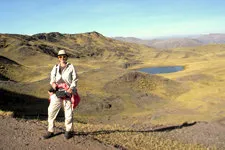 Vista de una laguna en la ruta a Huchuy Qosqo