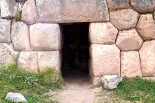 Downhill Biking along the Inca ruins on the outskirts of Cus