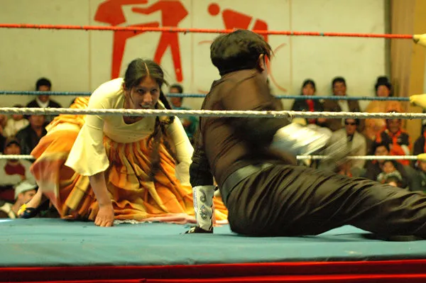 Cholitas Wrestling Showdown