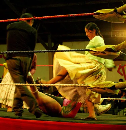 Cholitas Wrestling Showdown