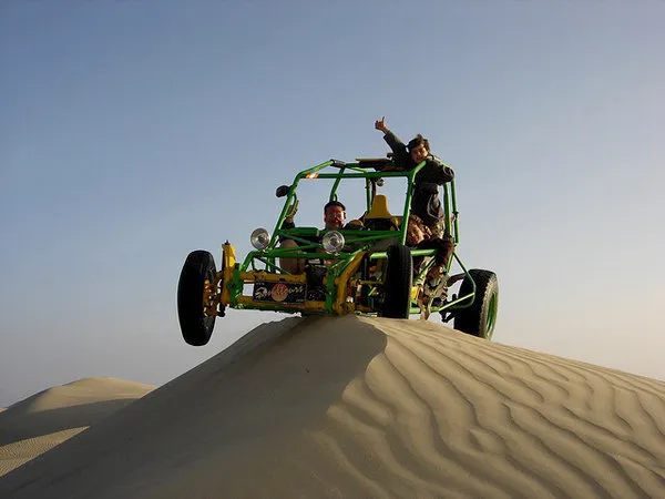 Sandboarding White Hill