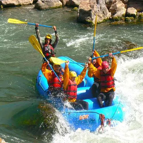 Canotaje en el río Chuquicahuana Cusco