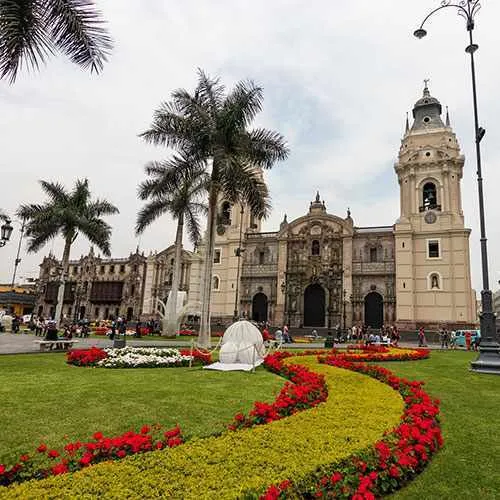 Cover Photo. Government Palace in the historic center of Lim