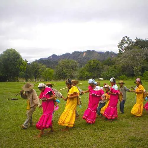 Navegando en el río, Tacana San Miguel de Bala