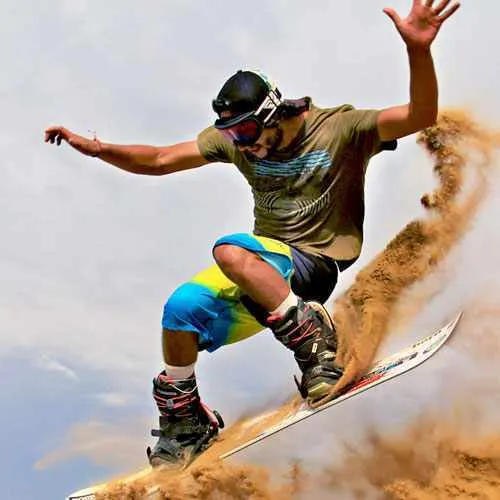 Sandboarding en Cerro Blanco, Ica