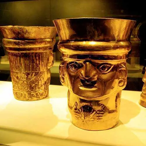 vaso ceremonial, museo de oro